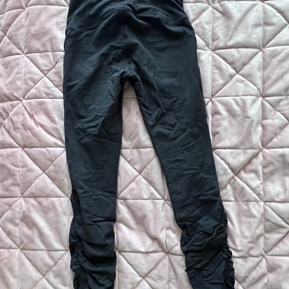 LULULEMON READY TO RULU TIGHT - Picture 5 of 6